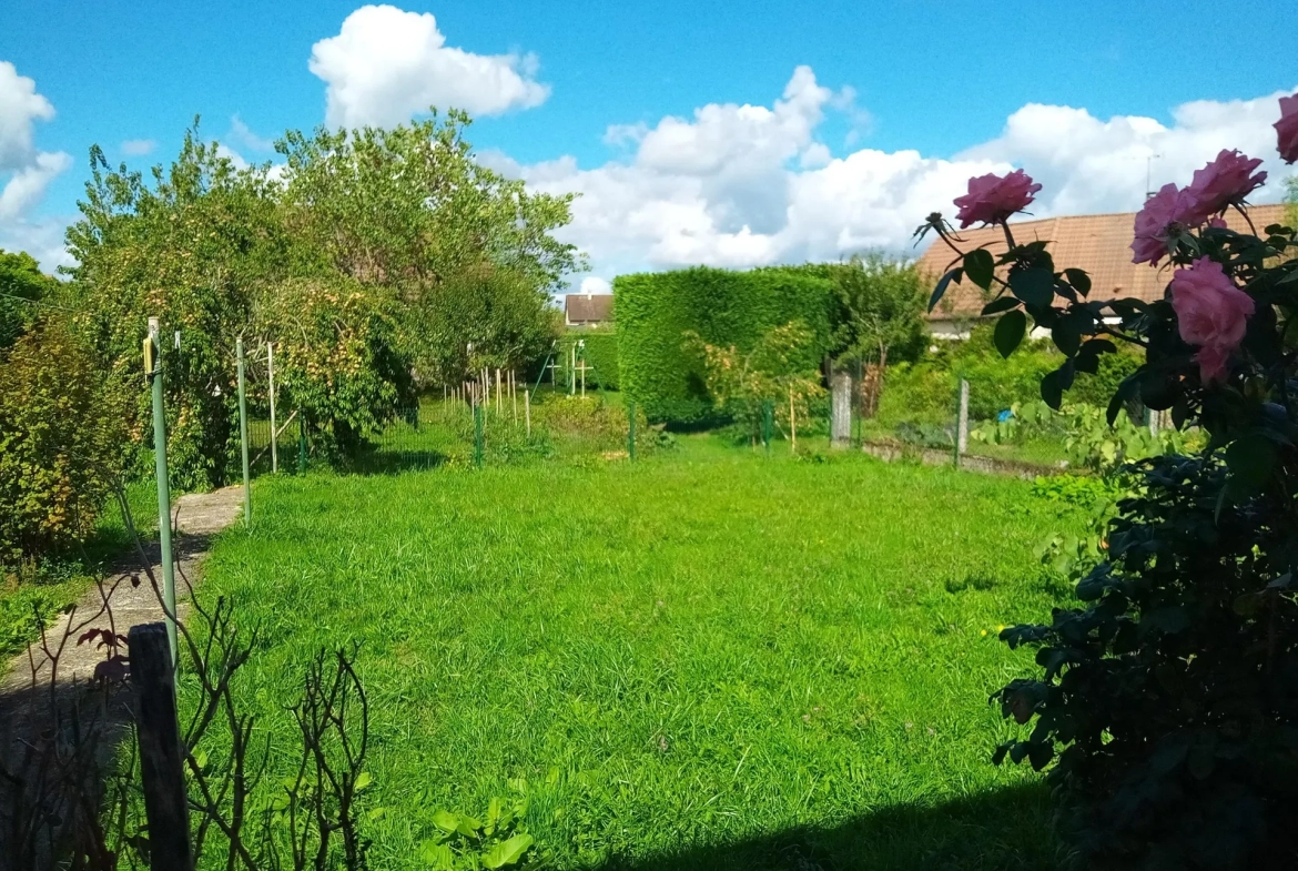 Maison à Coulanges-les-Nevers de 71 m² avec jardin et garage 