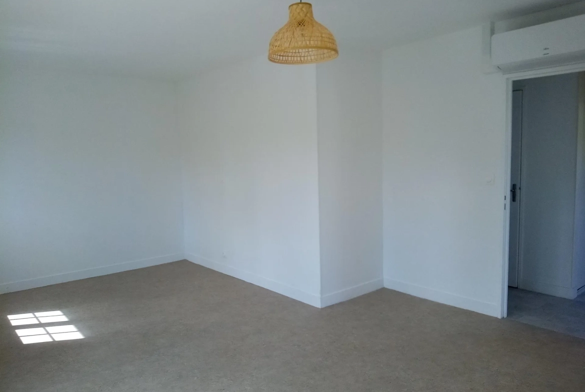 Maison à Coulanges-les-Nevers de 71 m² avec jardin et garage 