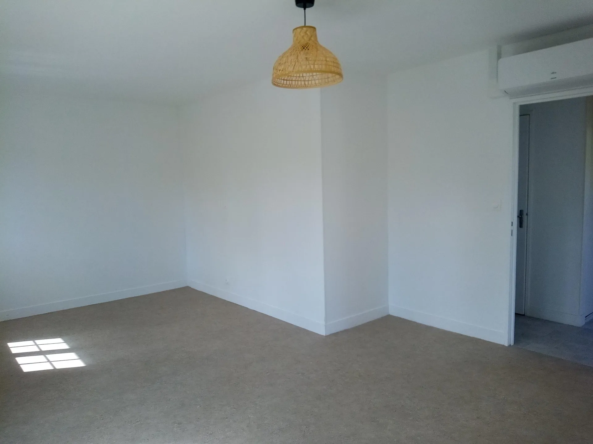 Maison à Coulanges-les-Nevers de 71 m² avec jardin et garage 