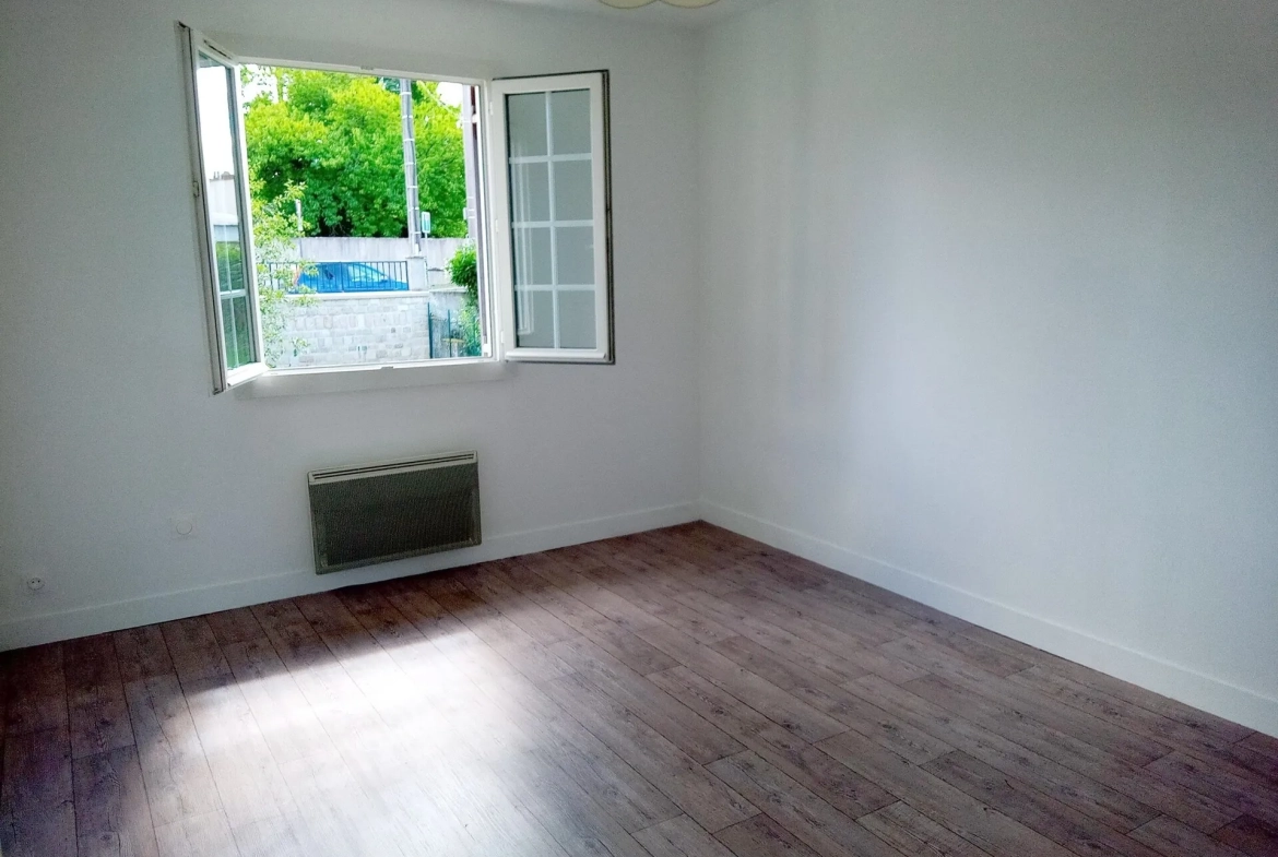 Maison à Coulanges-les-Nevers de 71 m² avec jardin et garage 