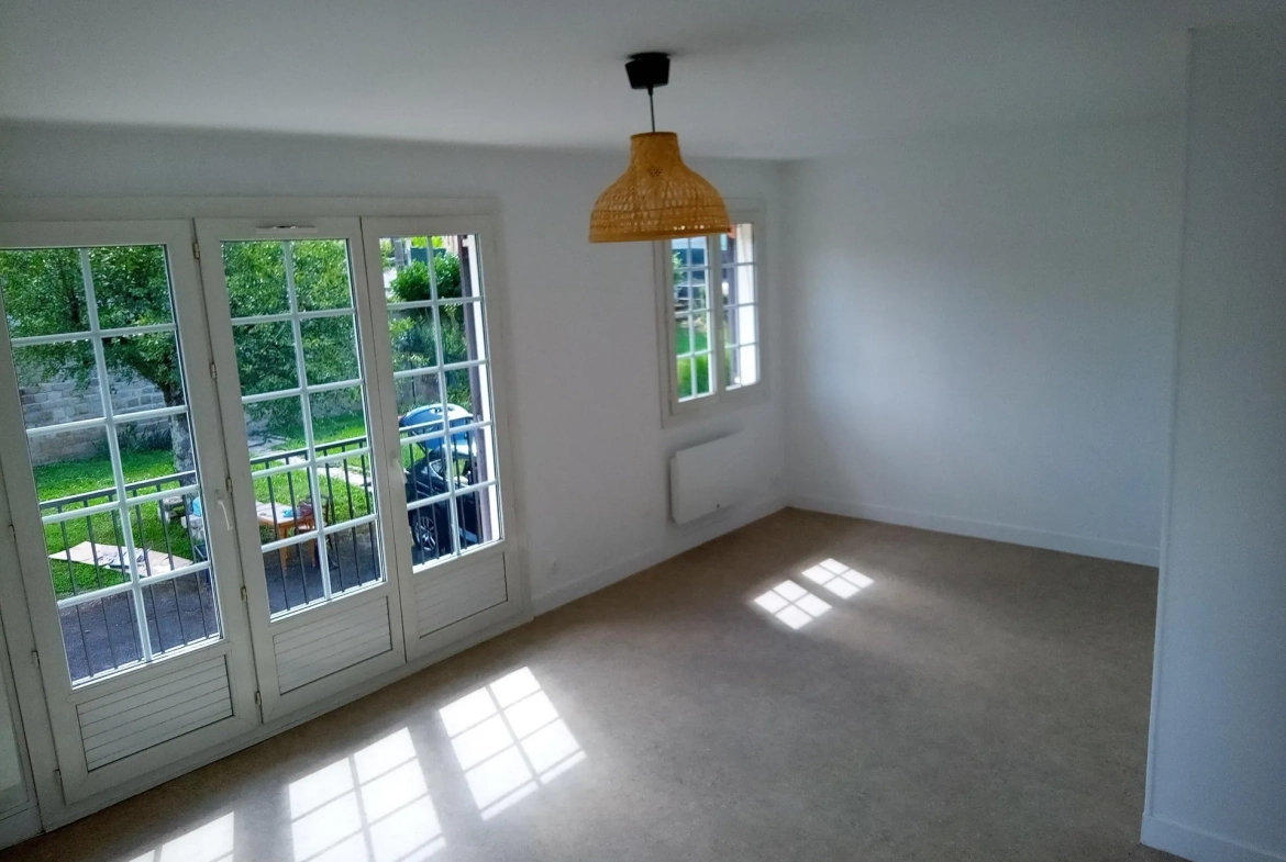 Maison à Coulanges-les-Nevers de 71 m² avec jardin et garage 