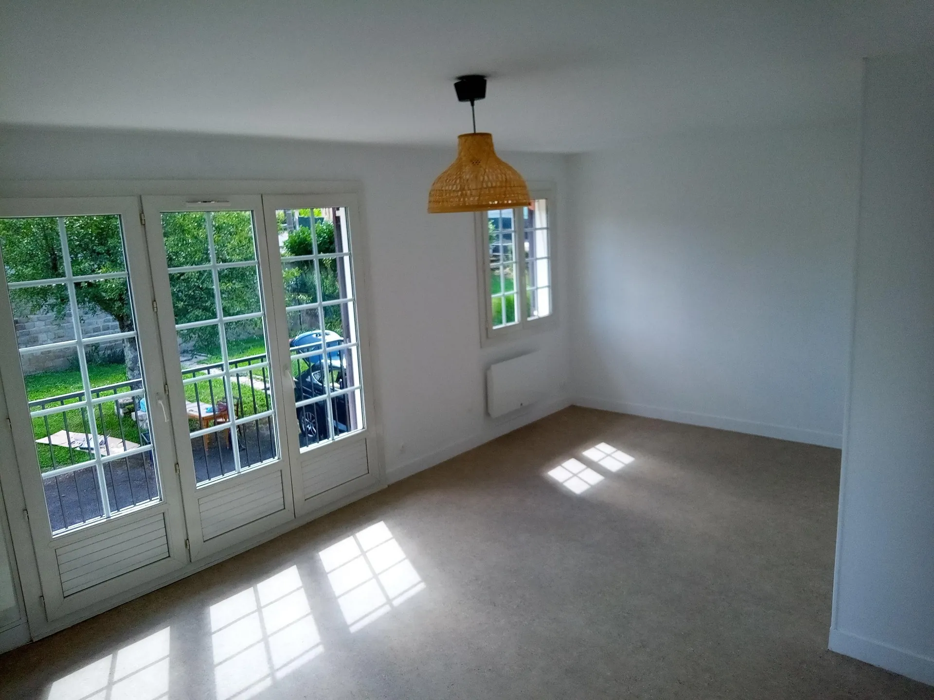 Maison à Coulanges-les-Nevers de 71 m² avec jardin et garage 