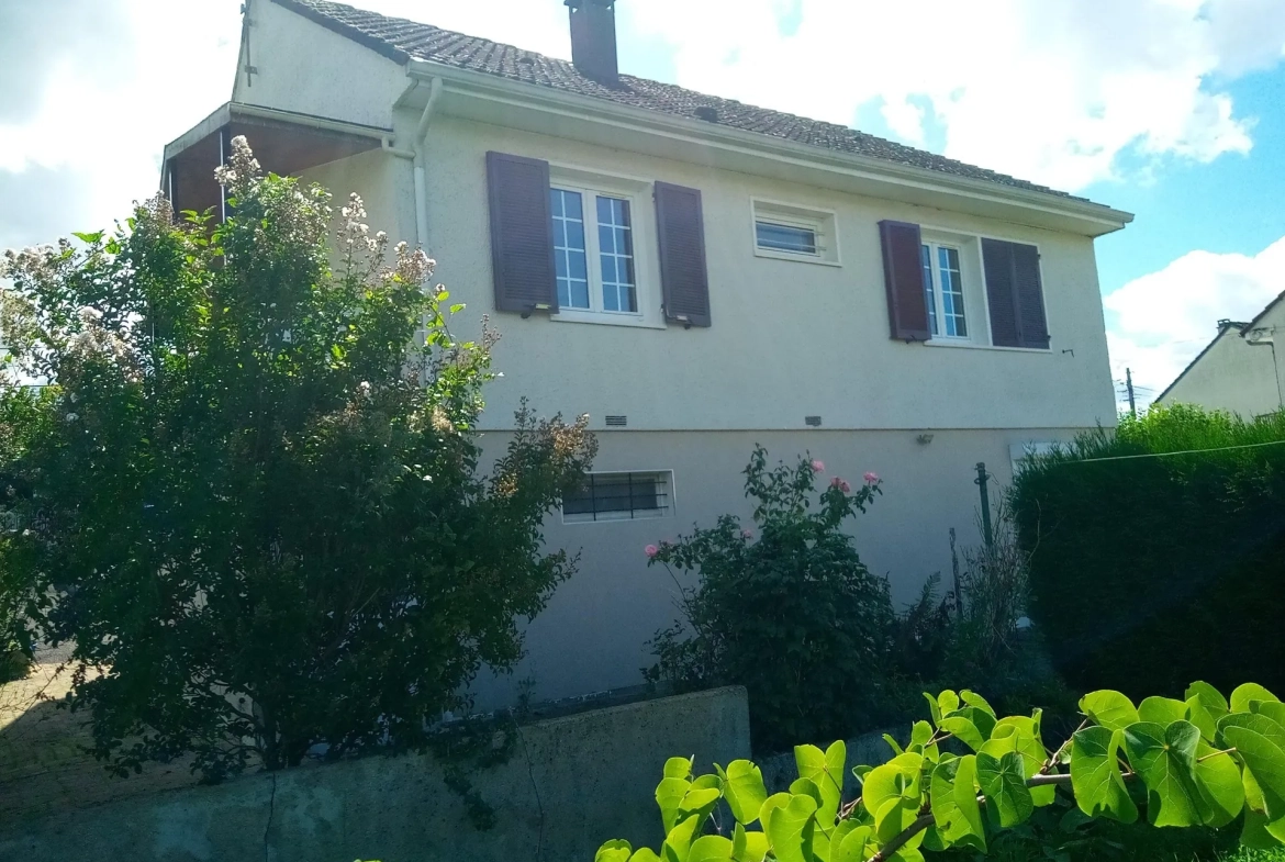 Maison à Coulanges-les-Nevers de 71 m² avec jardin et garage 