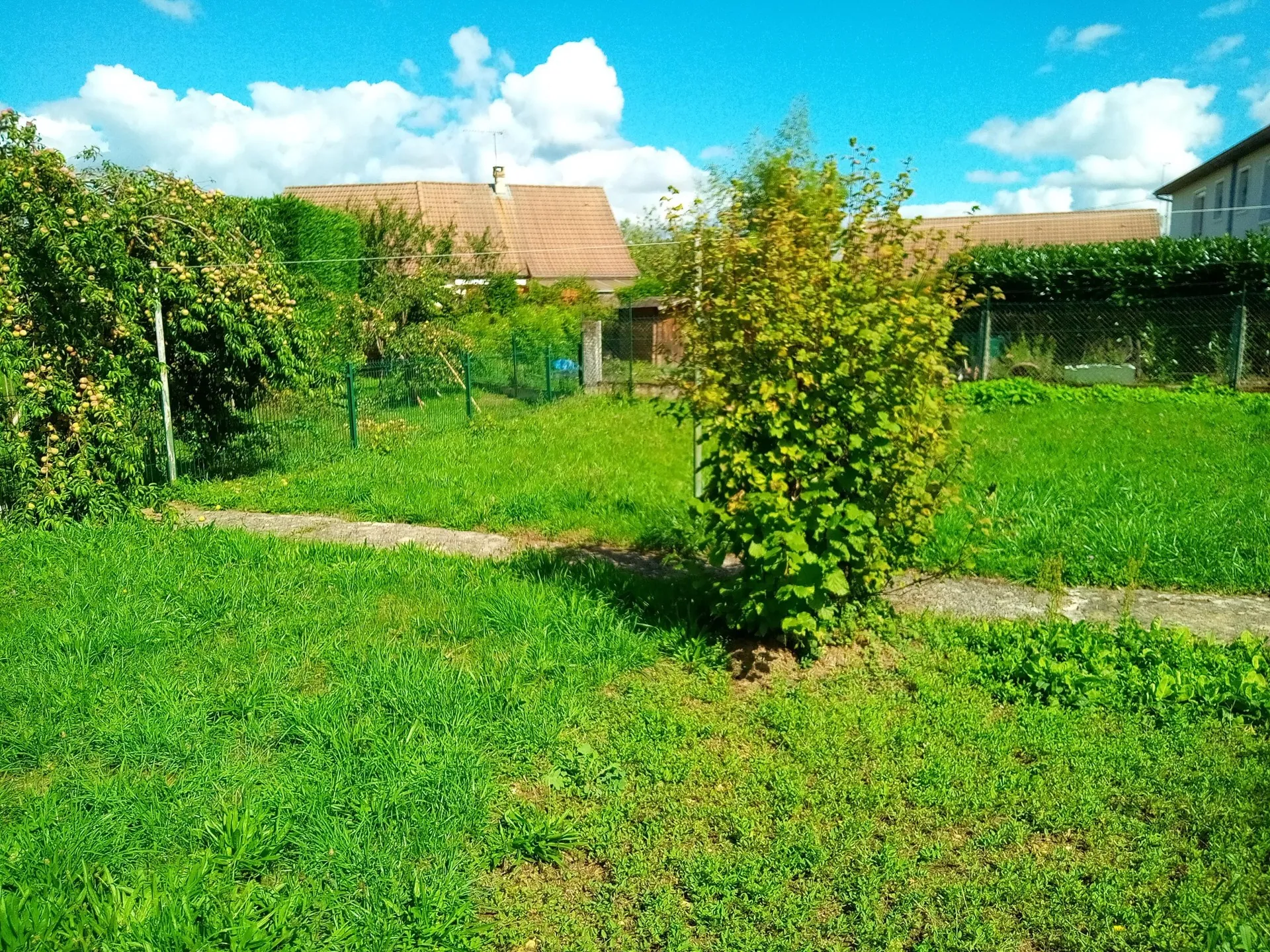 Maison à Coulanges-les-Nevers de 71 m² avec jardin et garage 