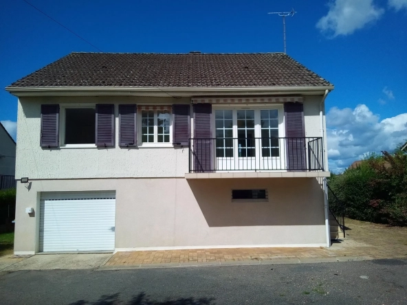Maison à Coulanges-les-Nevers de 71 m² avec jardin et garage
