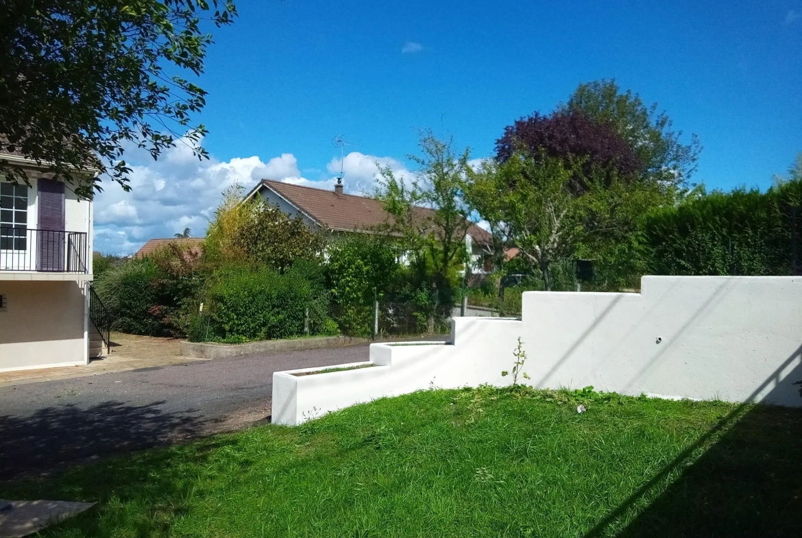 Maison à Coulanges-les-Nevers de 71 m² avec jardin et garage 