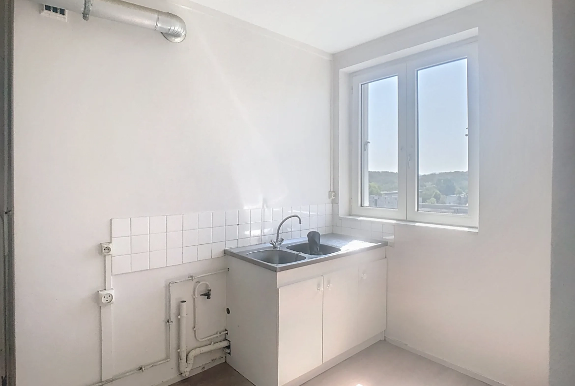 Appartement T5 lumineux avec vue Pyrénées à Mourenx – Charme et proximité 