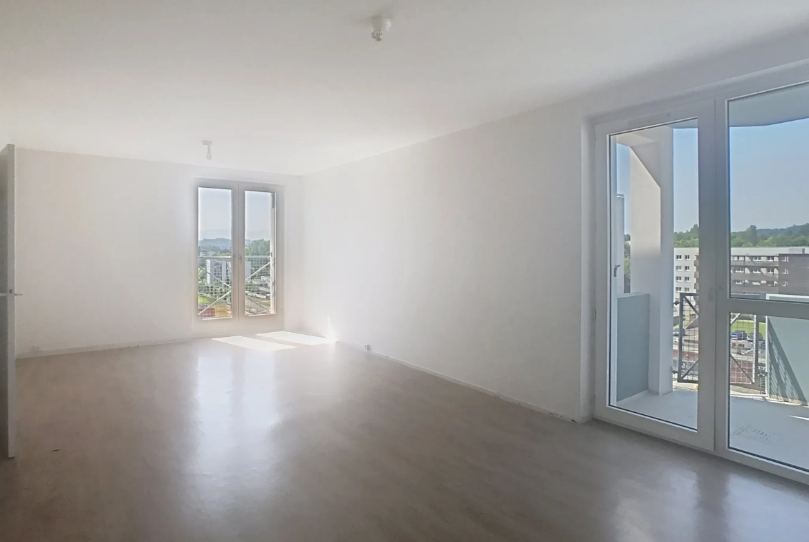 Appartement T5 lumineux avec vue Pyrénées à Mourenx – Charme et proximité 