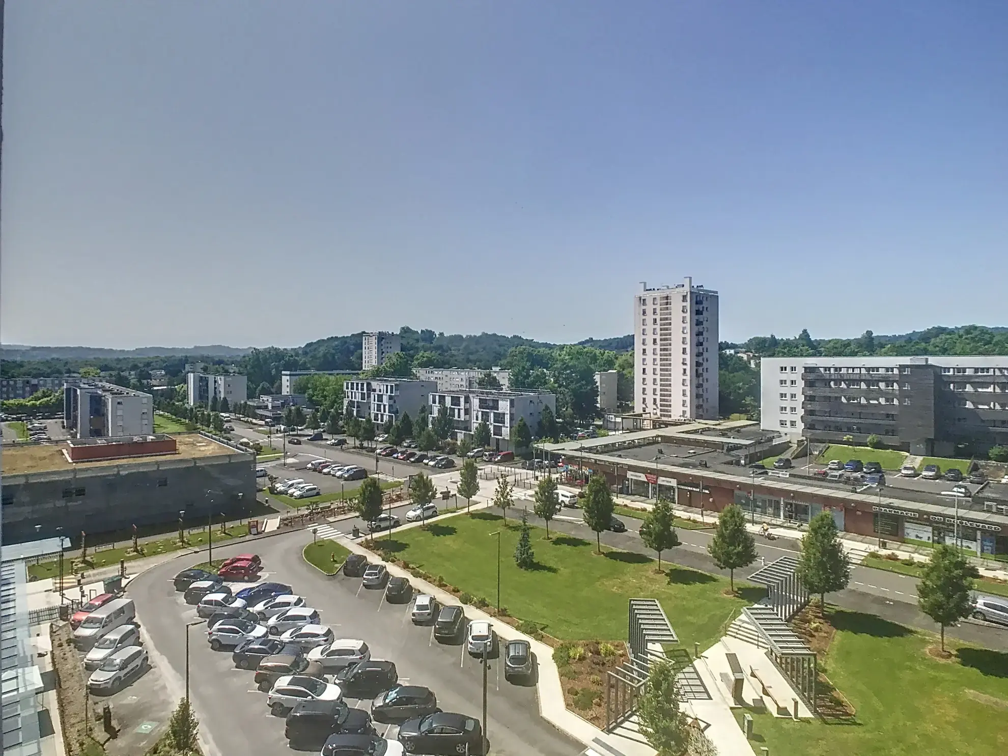 Appartement T5 lumineux avec vue Pyrénées à Mourenx – Charme et proximité 