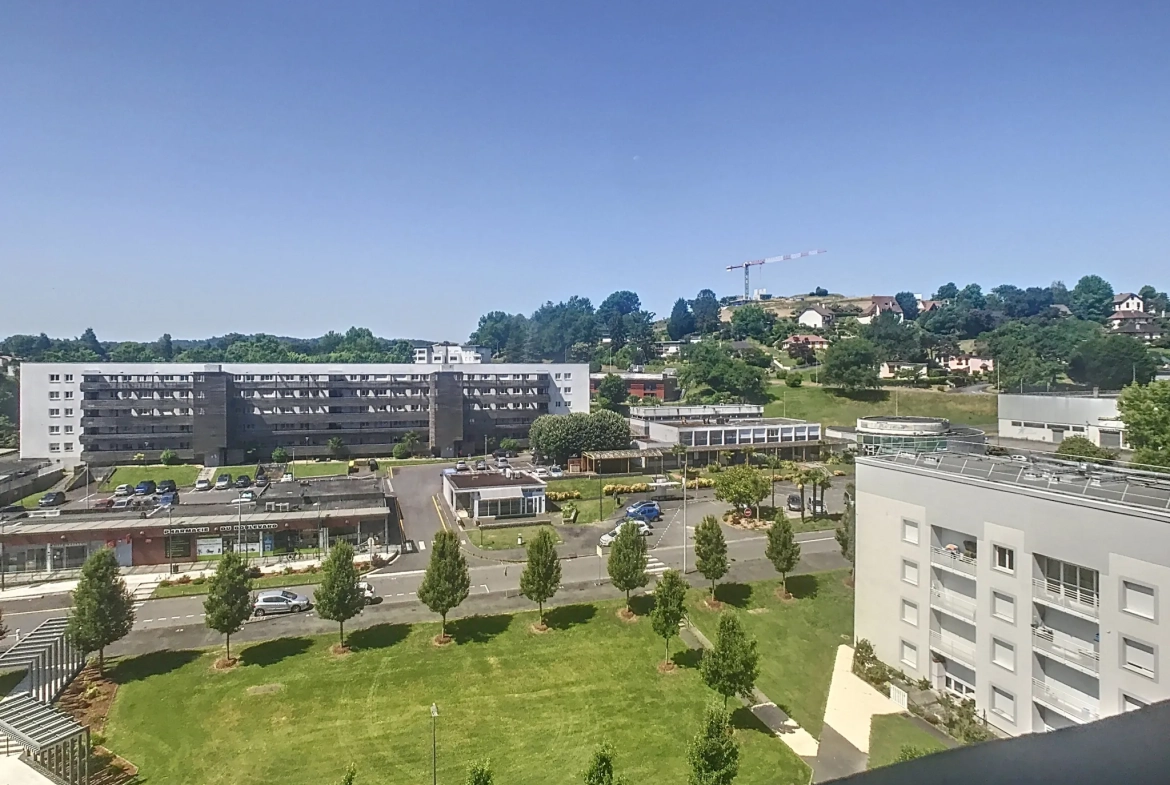 Appartement T5 lumineux avec vue Pyrénées à Mourenx – Charme et proximité 