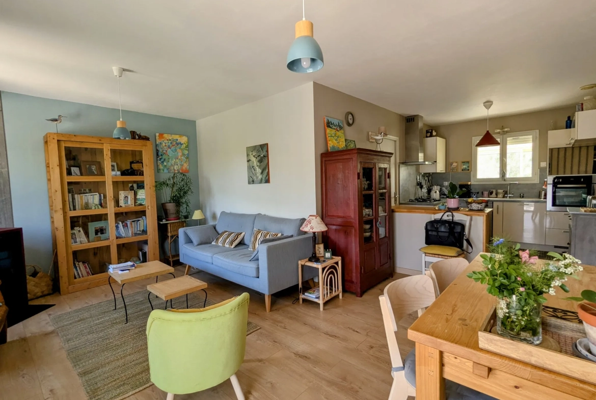 Villa de plain-pied à Ginestas avec jardin et stationnement multiple 