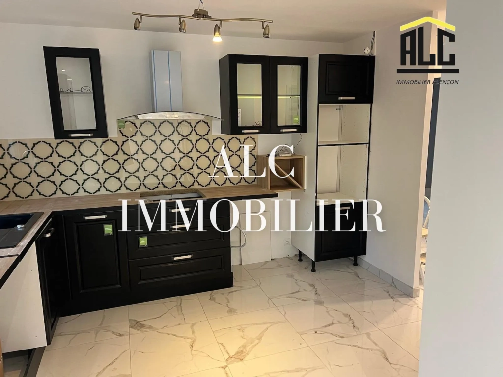 Maison de plain-pied à vendre de 103,84 m² à Saint-Germain-du-Corbeïs