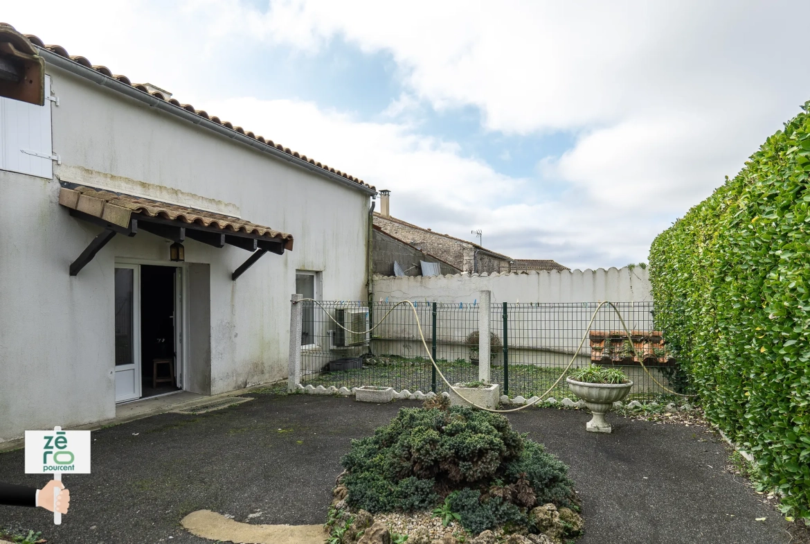 Maison familiale avec potentiel à La Gravelle, proche La Rochelle 