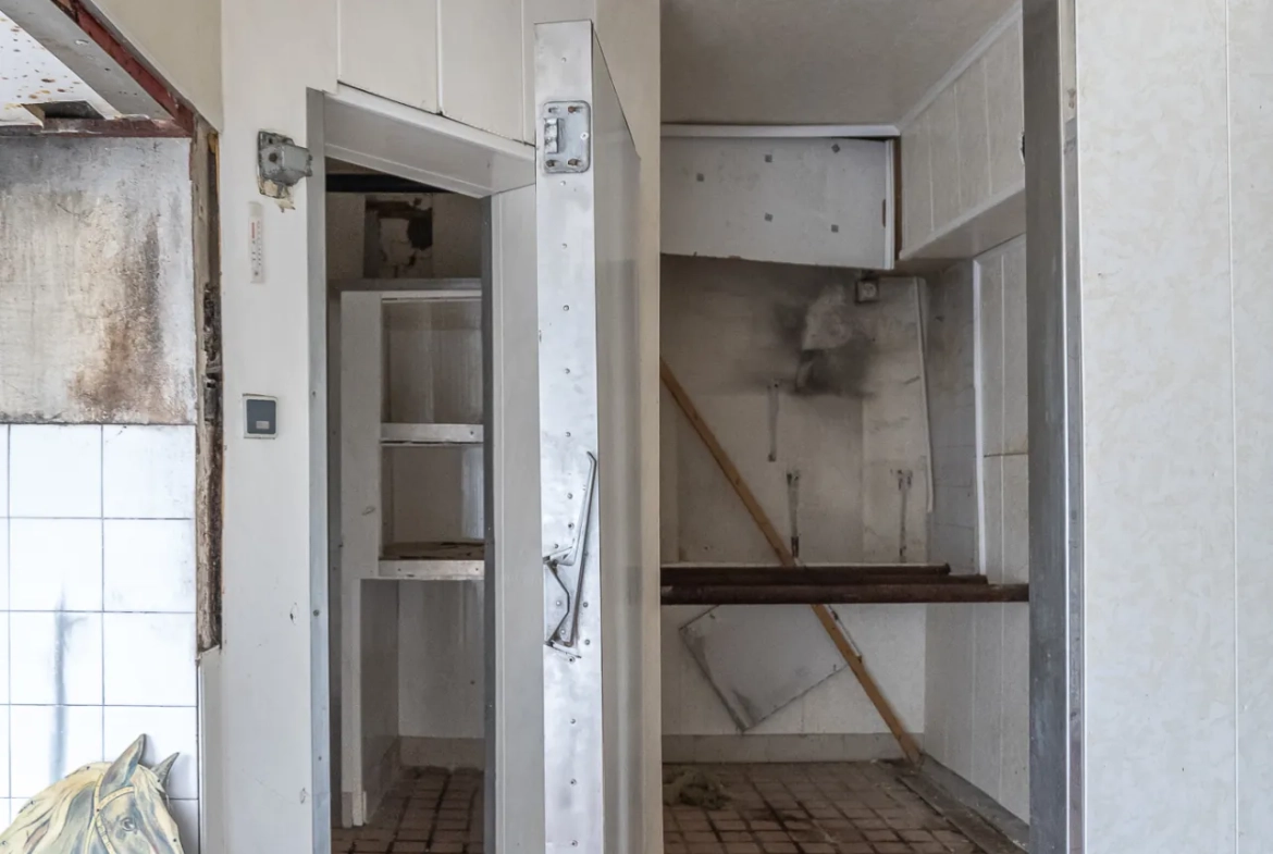 Maison familiale avec potentiel à La Gravelle, proche La Rochelle 