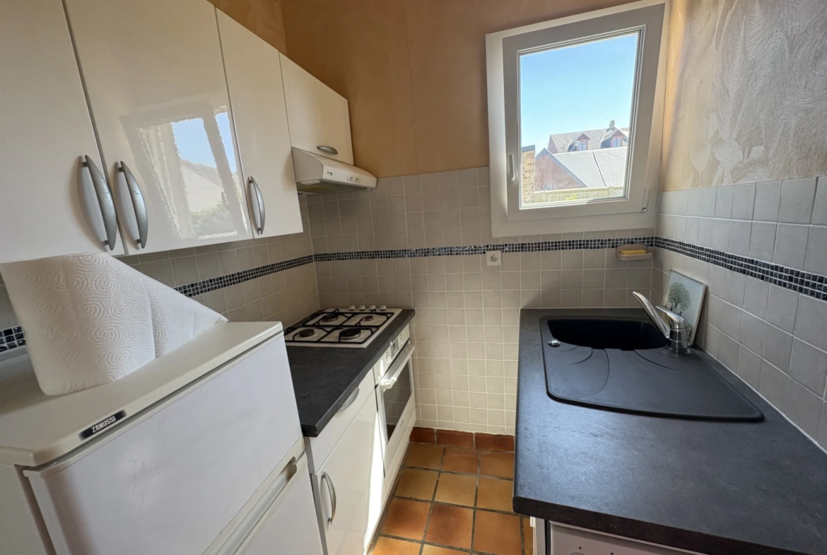 Maison lumineuse avec cour ensoleillée à Cayeux-sur-Mer - 4 chambres, garage et potentiel 