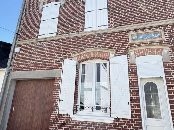 Maison lumineuse avec cour ensoleillée à Cayeux-sur-Mer - 4 chambres, garage et potentiel