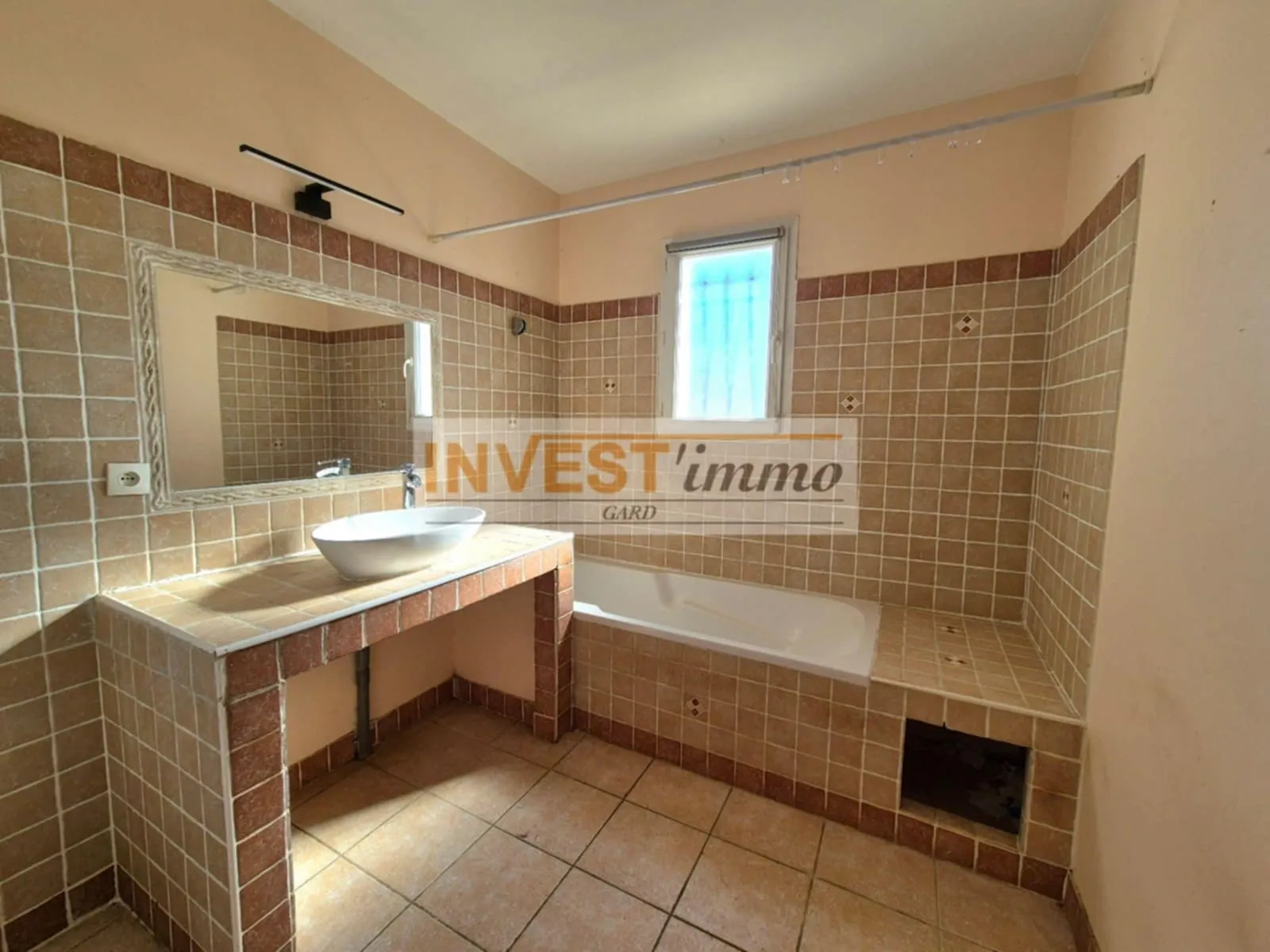 Charmante maison de plain-pied avec jardin à Bouillargues à vendre 