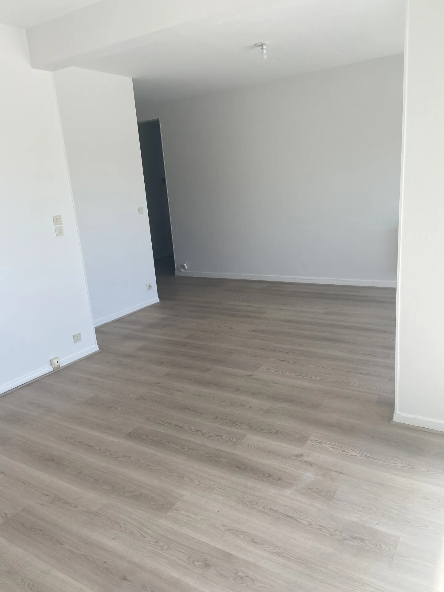 Appartement T2 de 60 m² avec terrasse, cave et garage à Vierzon 