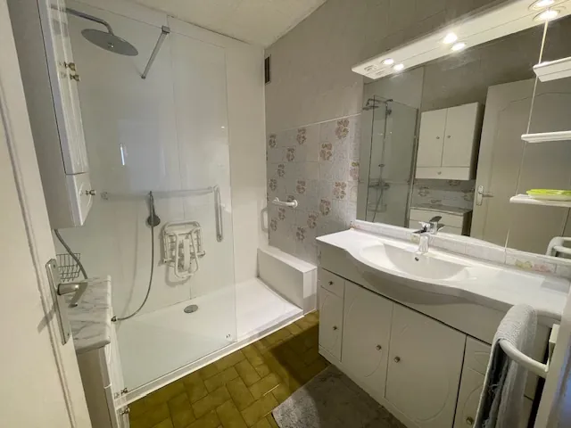 Appartement T2 à Nice Pasteur avec balcons, idéal investissement ou premier achat 