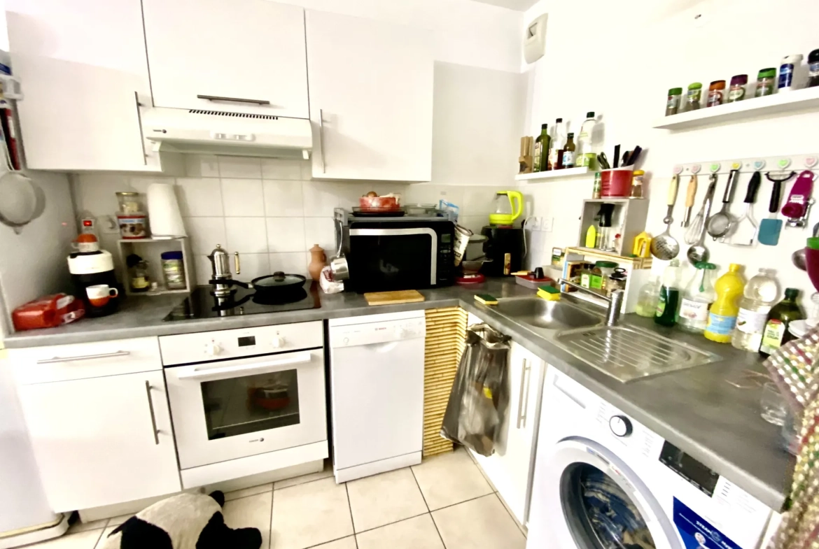 Appartement T2 traversant avec vue mer à La Seyne-sur-Mer Portes Marines 