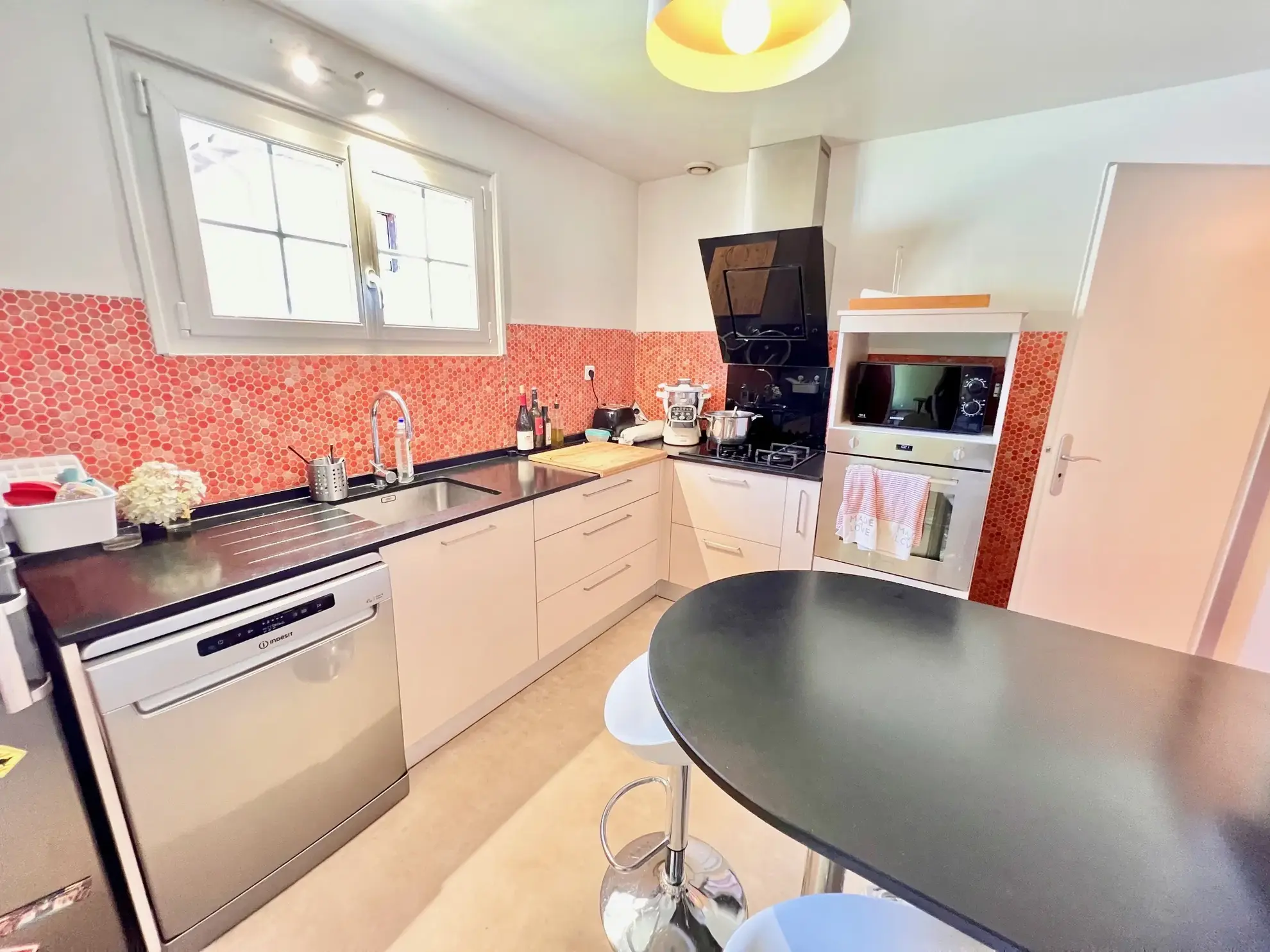 Magnifique maison de plain-pied à Tarbes avec grand jardin et équipements modernes 