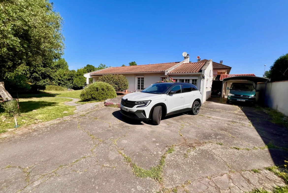 Magnifique maison de plain-pied à Tarbes avec grand jardin et équipements modernes 