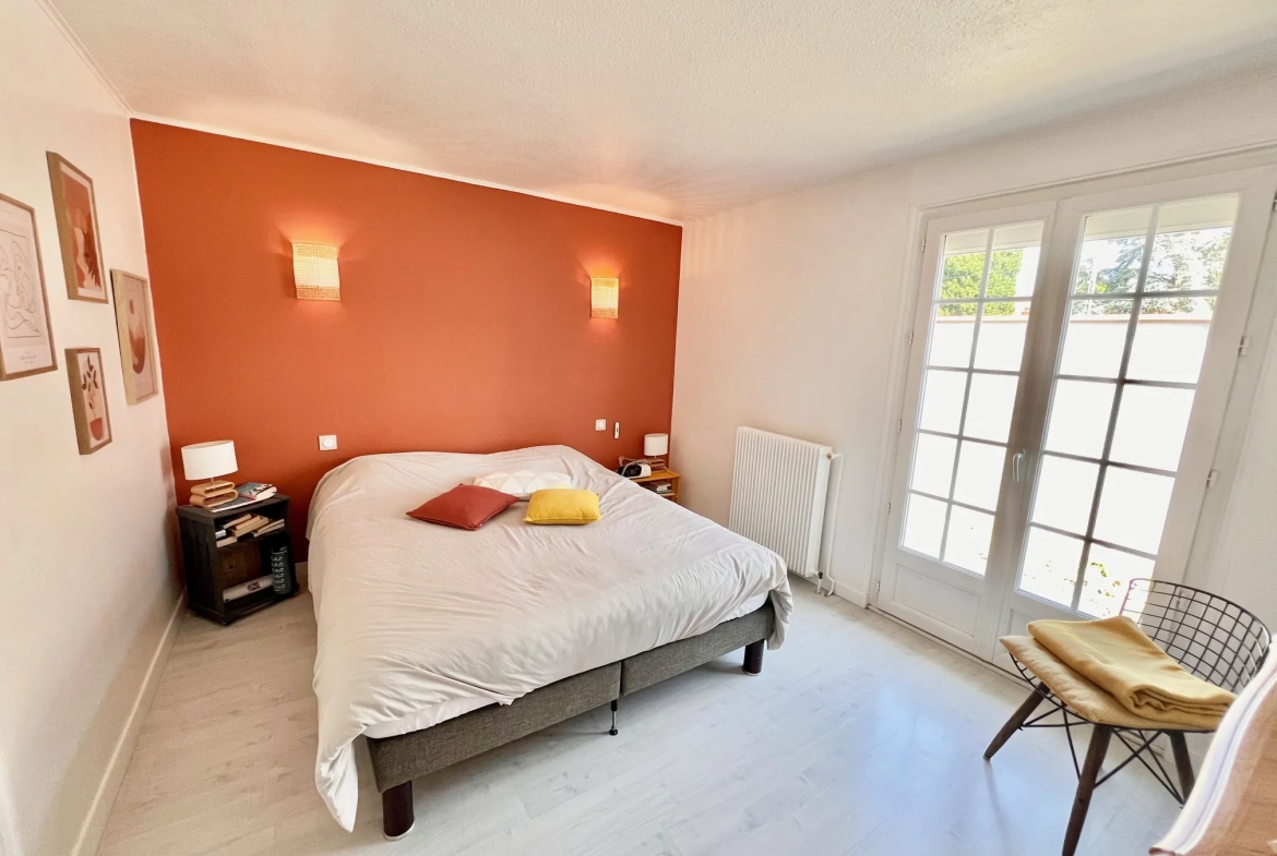 Magnifique maison de plain-pied à Tarbes avec grand jardin et équipements modernes 