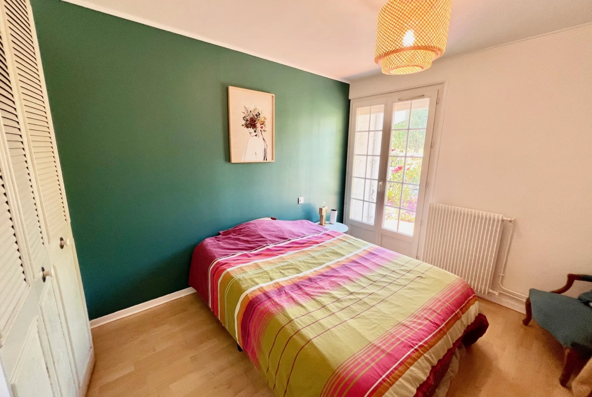 Magnifique maison de plain-pied à Tarbes avec grand jardin et équipements modernes 