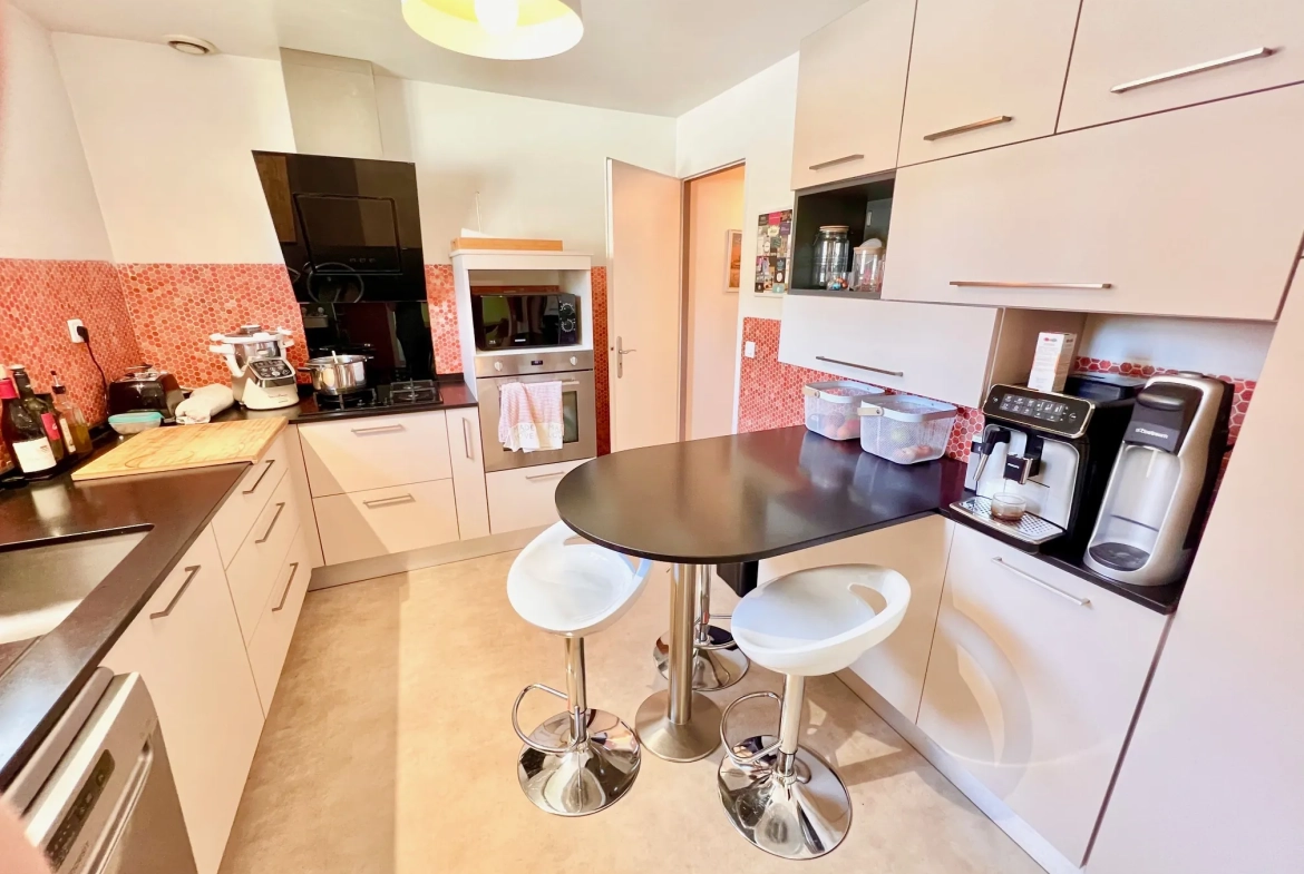 Magnifique maison de plain-pied à Tarbes avec grand jardin et équipements modernes 