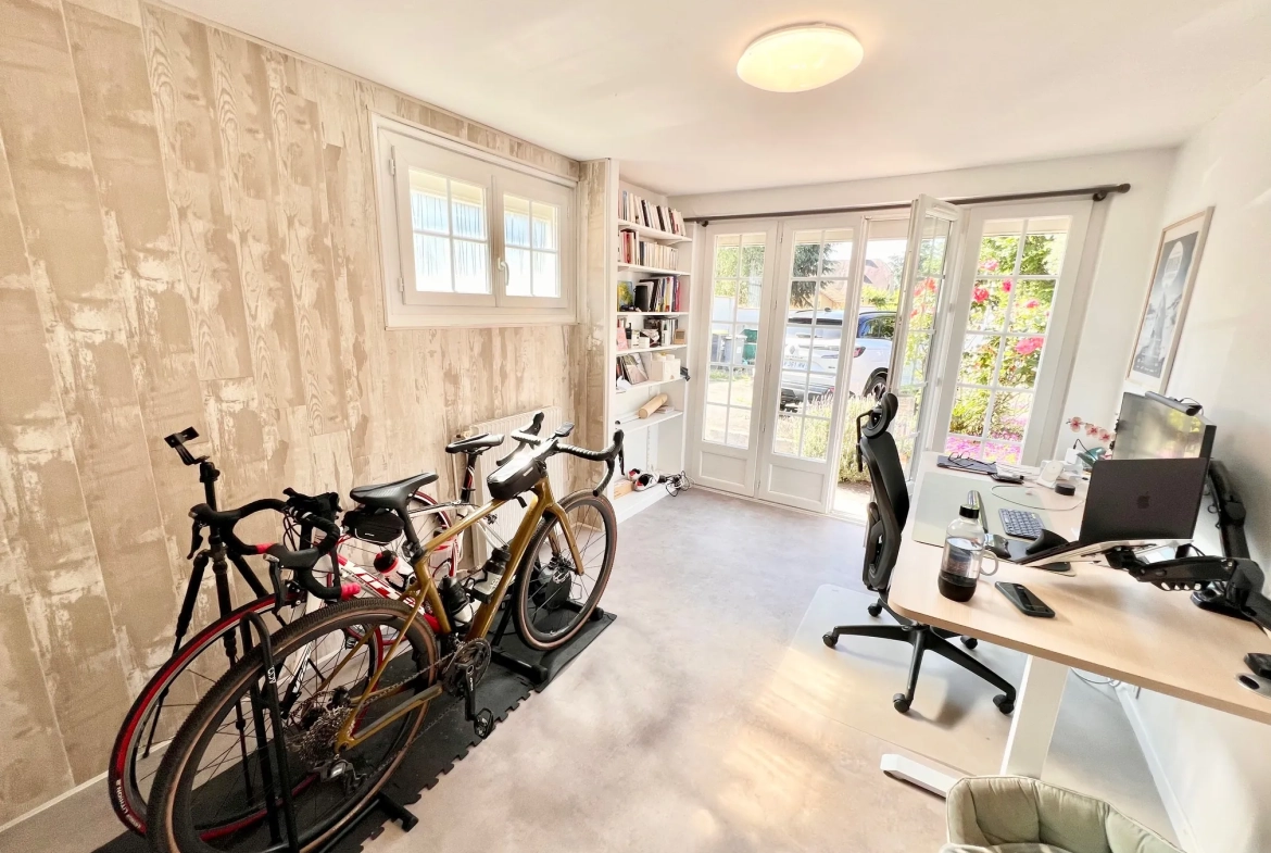 Magnifique maison de plain-pied à Tarbes avec grand jardin et équipements modernes 