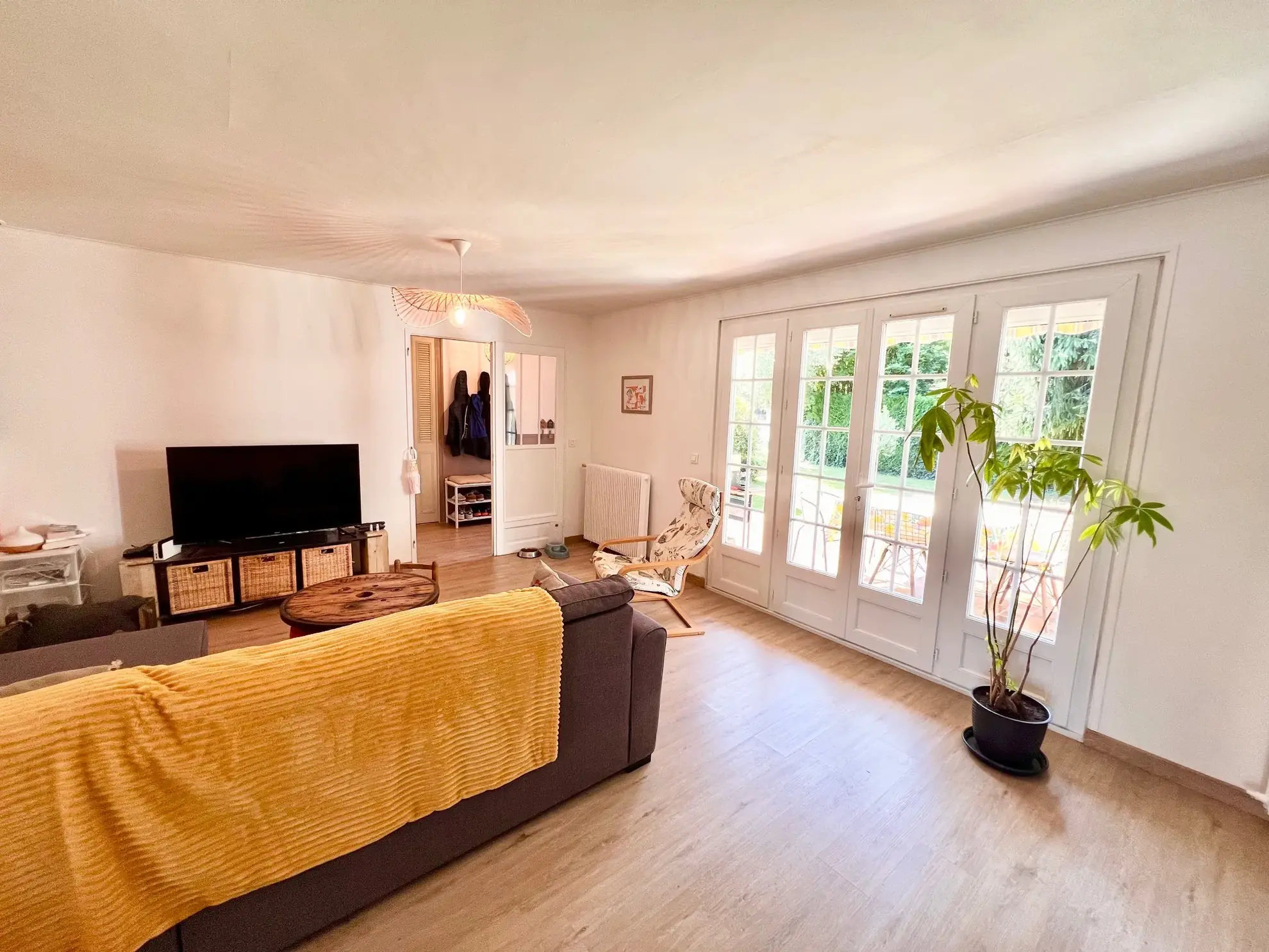 Magnifique maison de plain-pied à Tarbes avec grand jardin et équipements modernes 