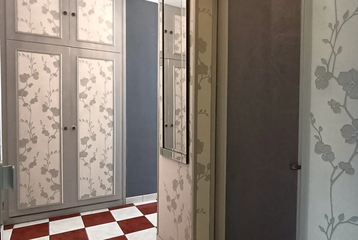 Bel appartement 3 pièces au rez-de-chaussée avec parking sécurisé à Douai 