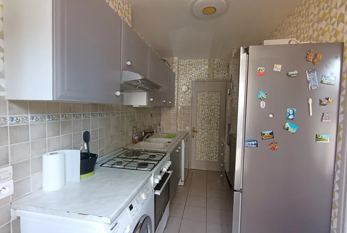 Bel appartement 3 pièces au rez-de-chaussée avec parking sécurisé à Douai 