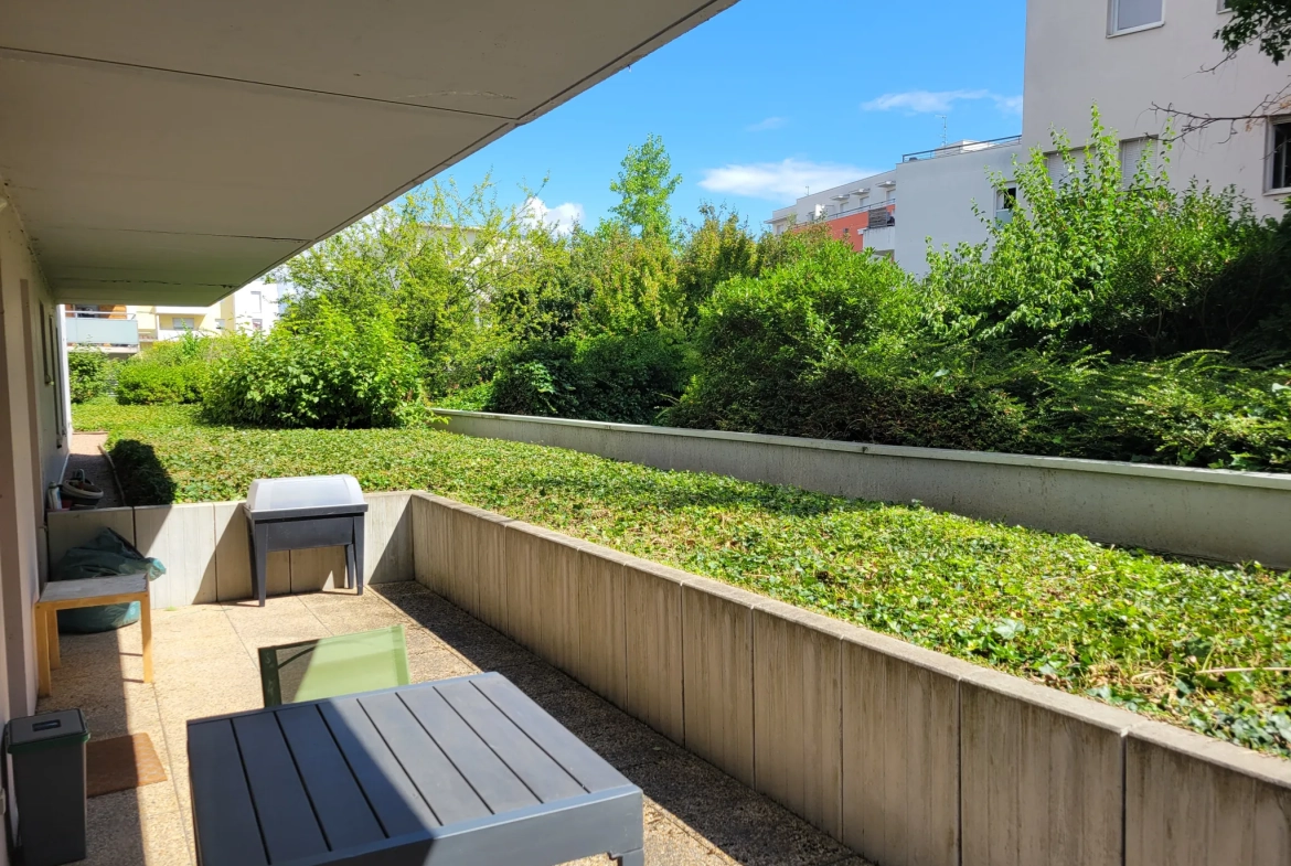 Appartement de 98m² avec terrasse et garages à Clermont-Ferrand 