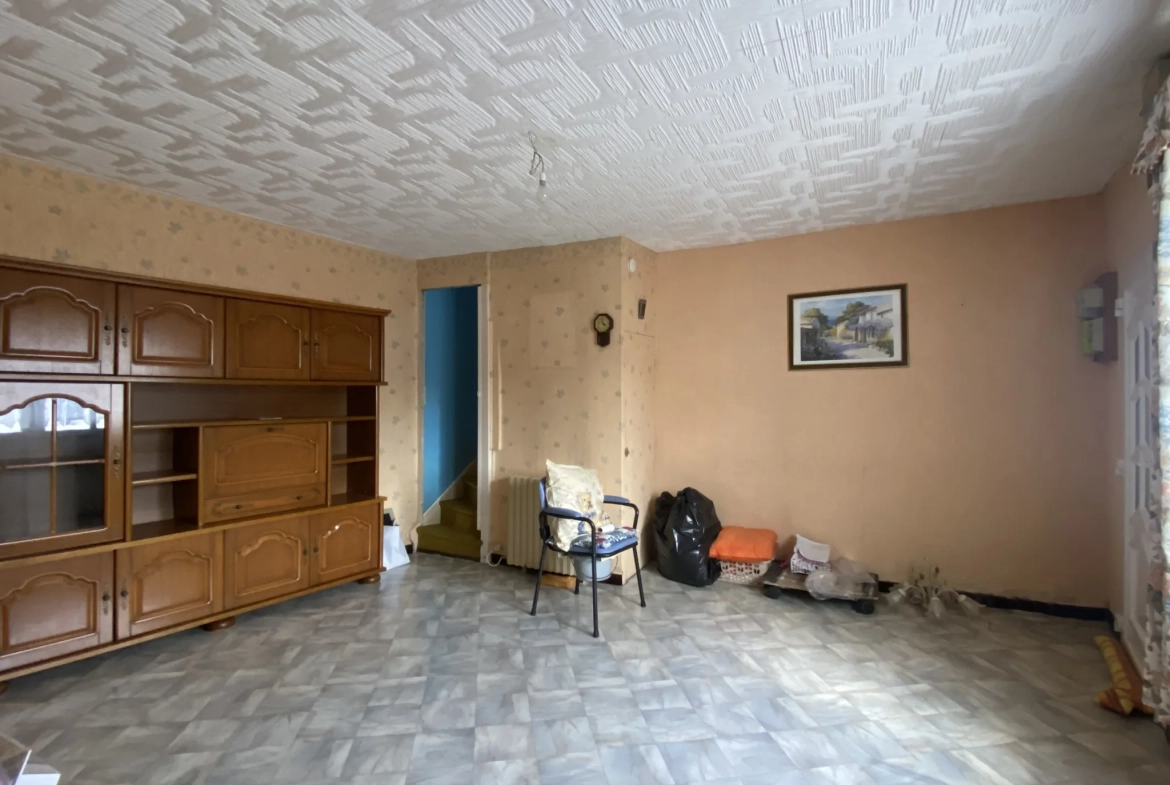 Maison à rénover de 75 m² avec jardin et garage à Trith Saint Léger 