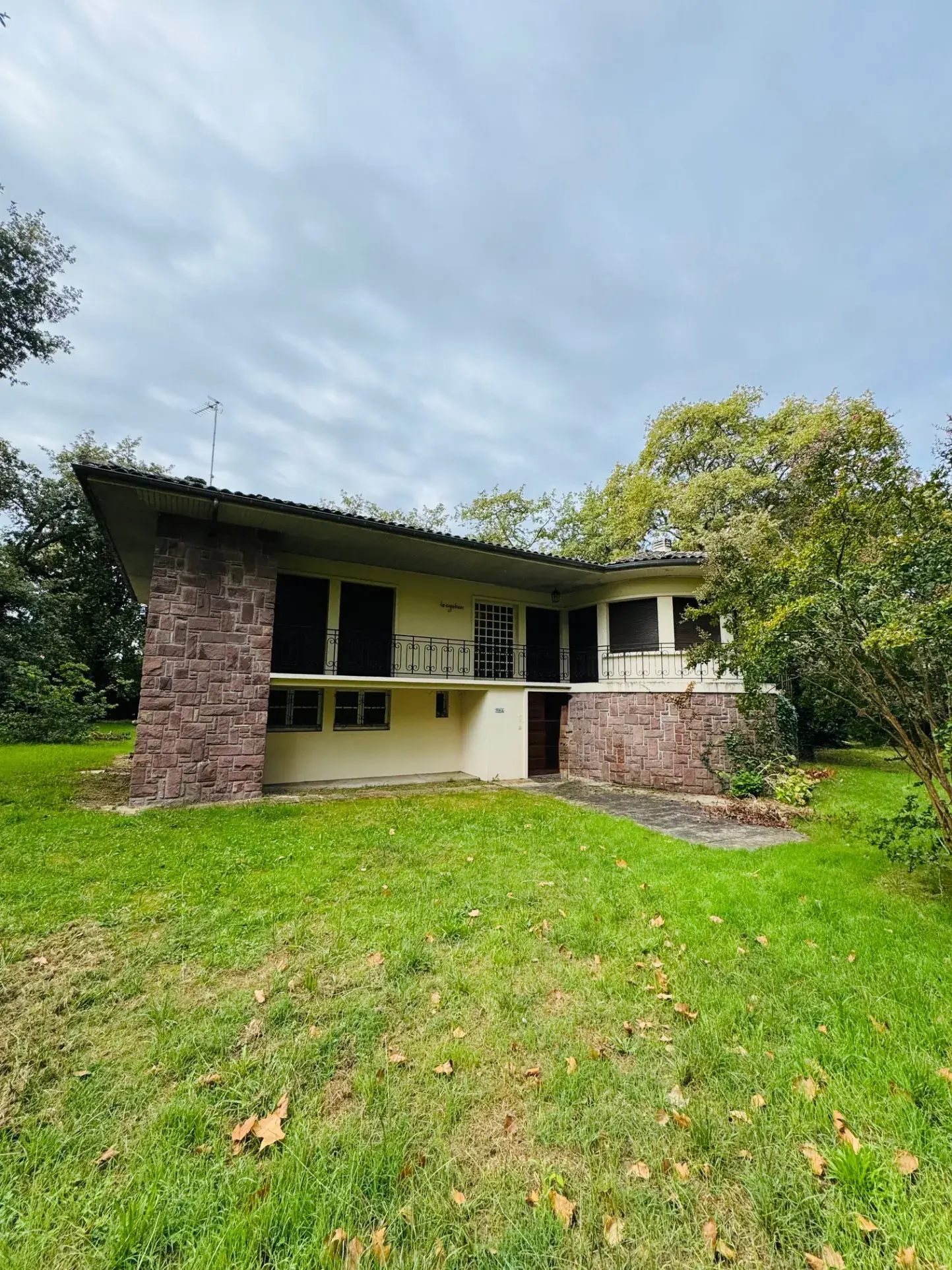 Magnifique maison d'architecte de 1960 avec jardin à Mont-de-Marsan 