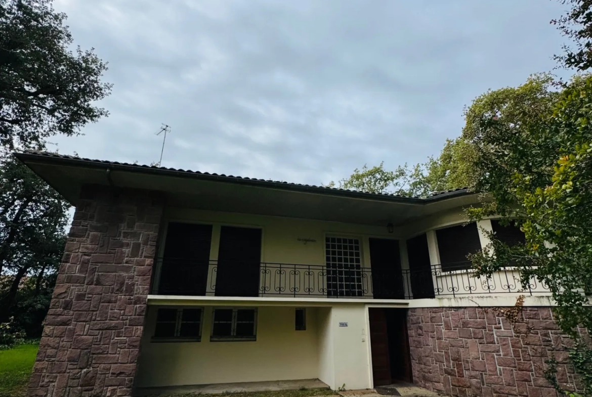 Magnifique maison d'architecte de 1960 avec jardin à Mont-de-Marsan 