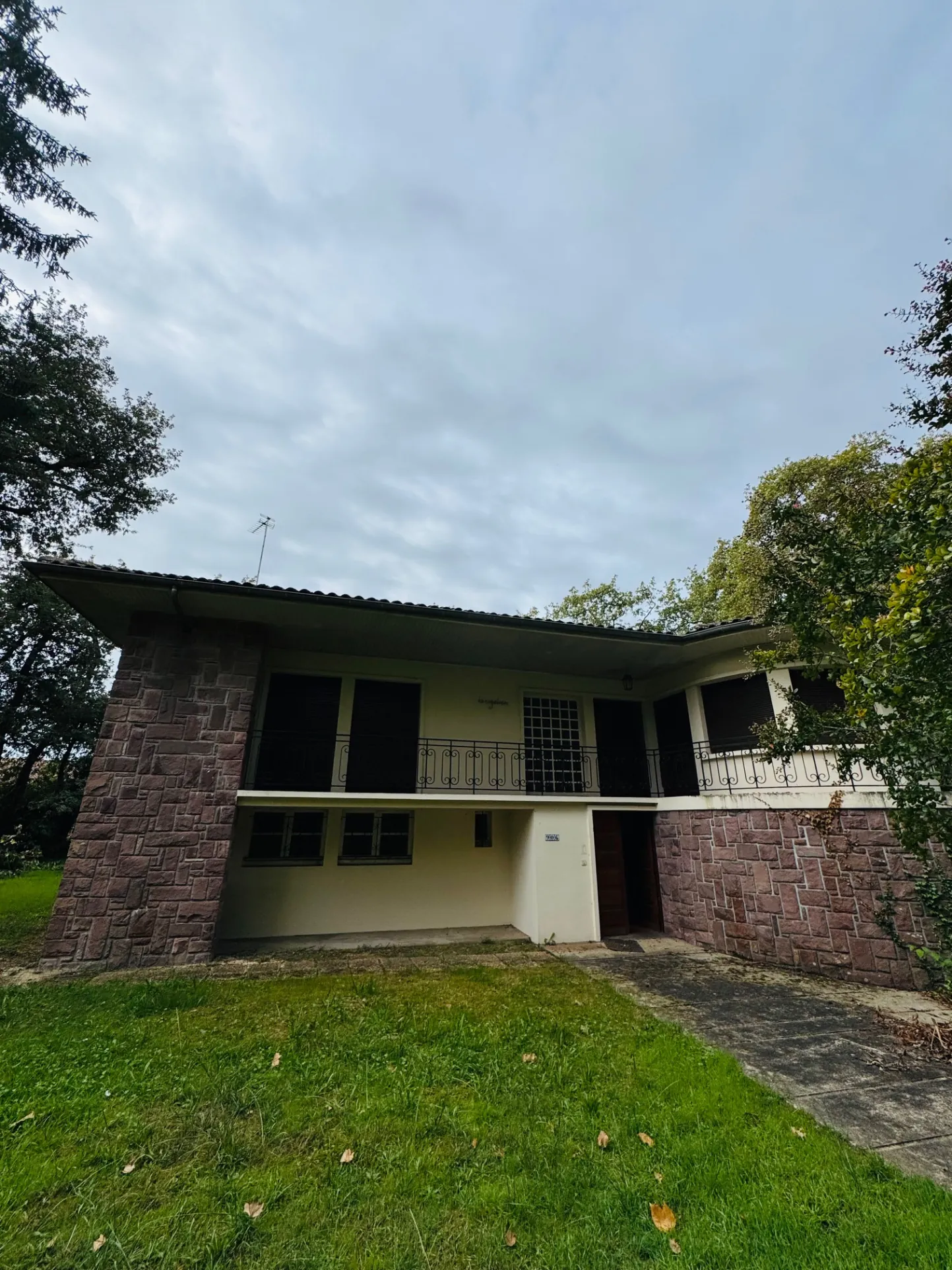 Magnifique maison d'architecte de 1960 avec jardin à Mont-de-Marsan 