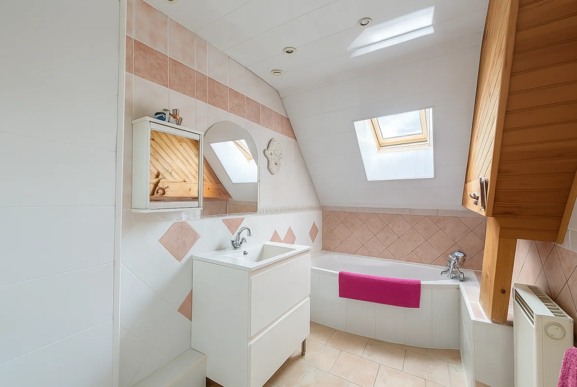 Grande maison familiale de 270 m² avec jardin et dépendances à Joigny 