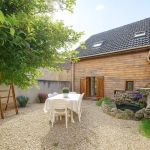 Grande maison familiale de 270 m² avec jardin et dépendances à Joigny