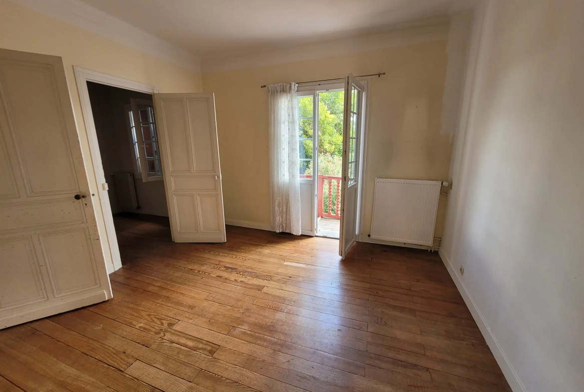 Maison basque familiale de 157 m² à Marmande avec terrain clos et garage 