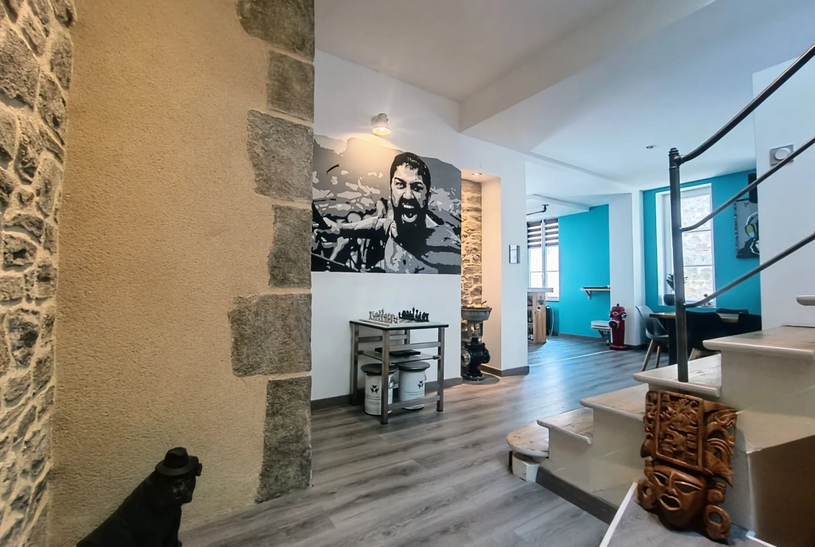 Maison de village avec grande terrasse à Saint Didier en Velay, 177 m² 