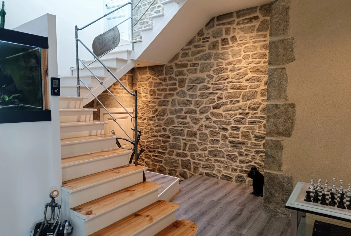 Maison de village avec grande terrasse à Saint Didier en Velay, 177 m² 