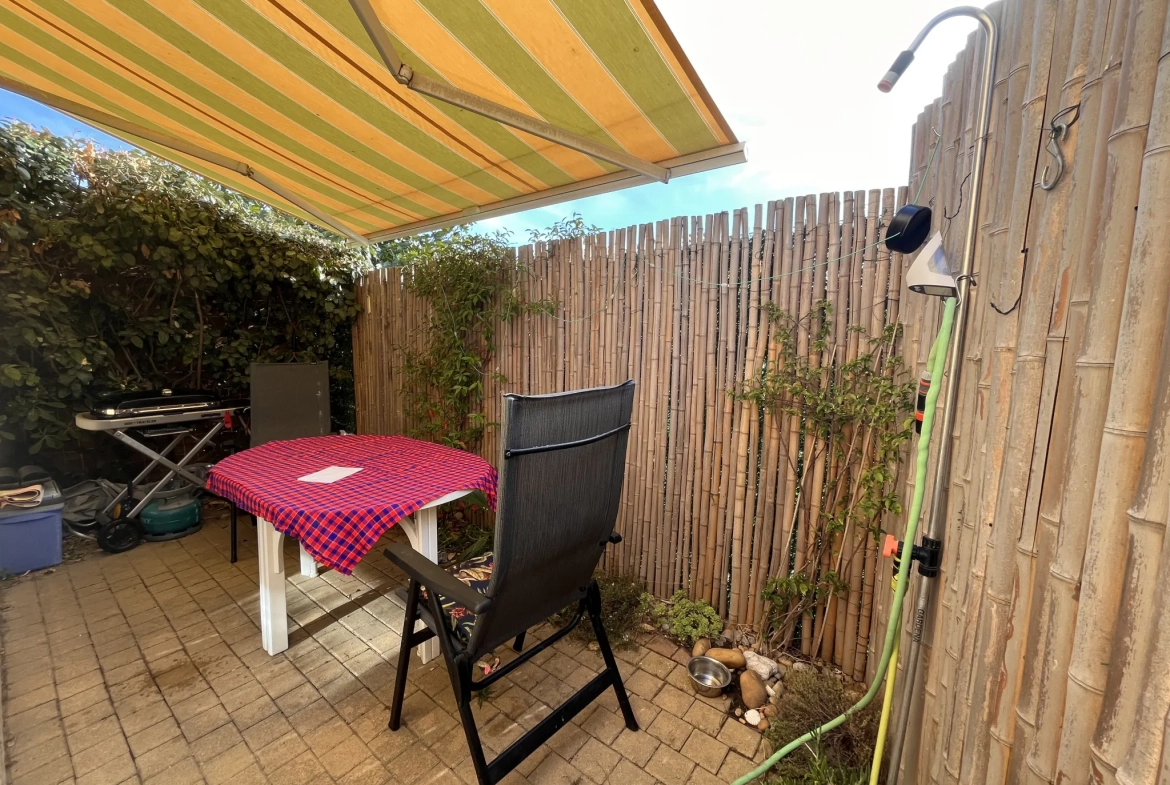 Maison à Frontignan plage avec 2 chambres, terrasse et stationnement privé 