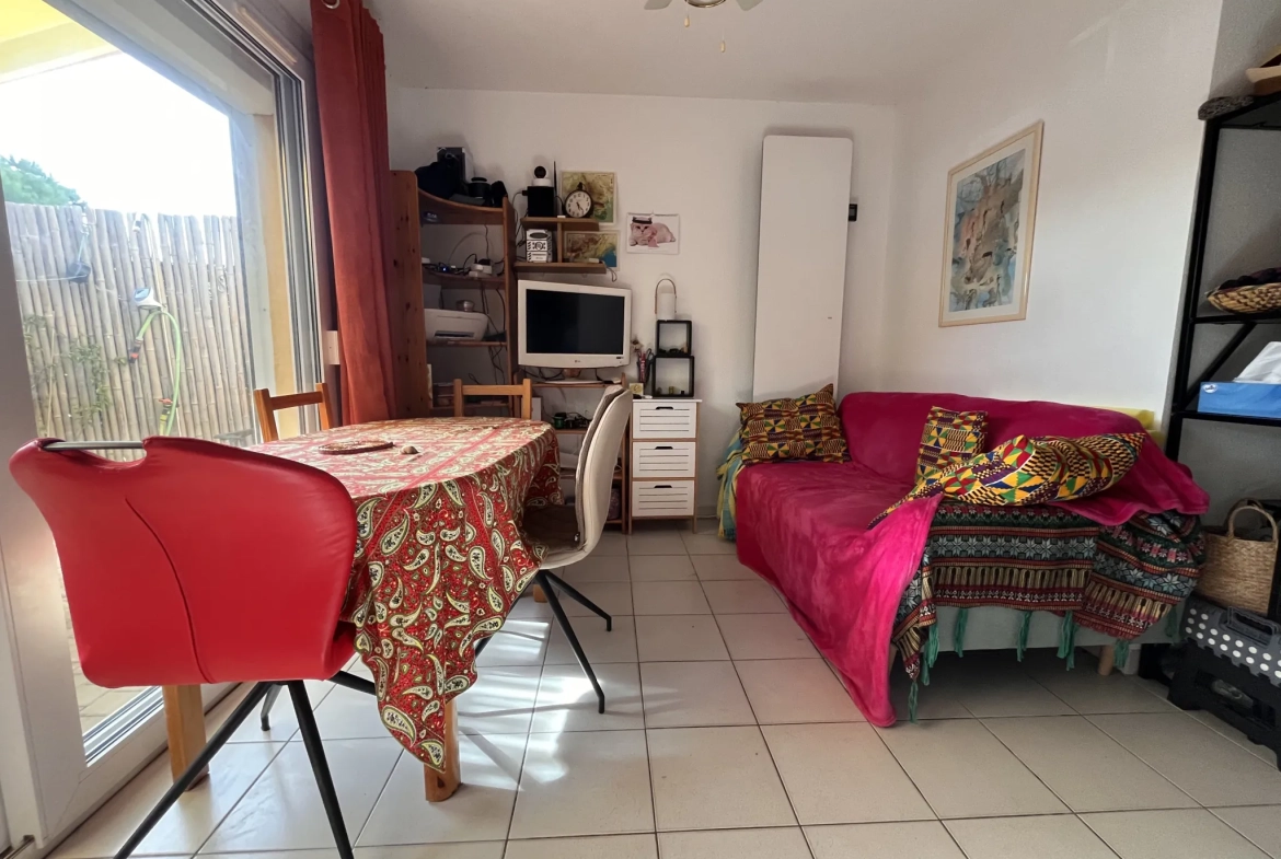 Maison à Frontignan plage avec 2 chambres, terrasse et stationnement privé 