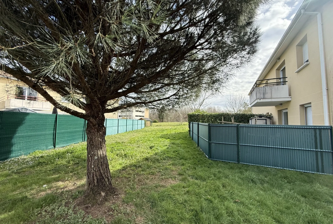 Appartement T3 avec jardin privé et 2 parkings à Mérignac 