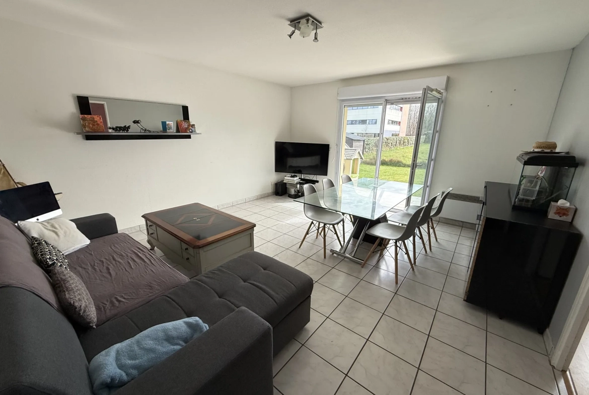 Appartement T3 avec jardin privé et 2 parkings à Mérignac 