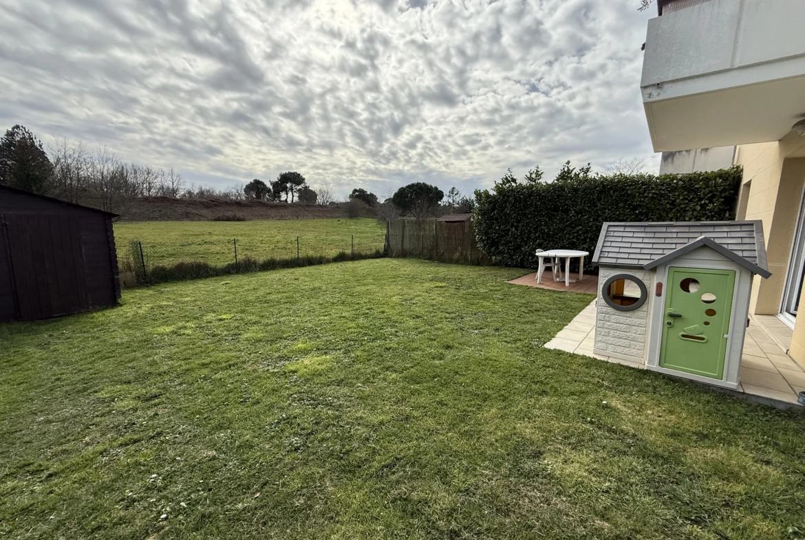 Appartement T3 avec jardin privé et 2 parkings à Mérignac 