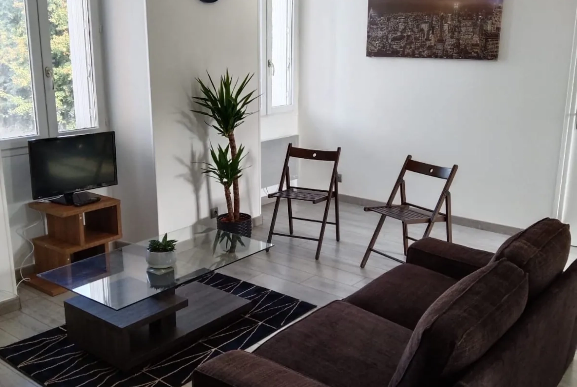 Appartement 3 pièces rénové et meublé à Corbeil-Essonnes - Centre-ville 