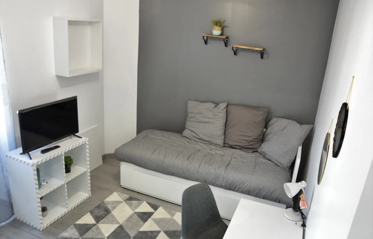 Appartement 3 pièces rénové et meublé à Corbeil-Essonnes - Centre-ville 